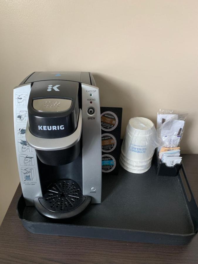 Super 8 By Wyndham Saskatoon Near Saskatoon Airport Hotel Kültér fotó