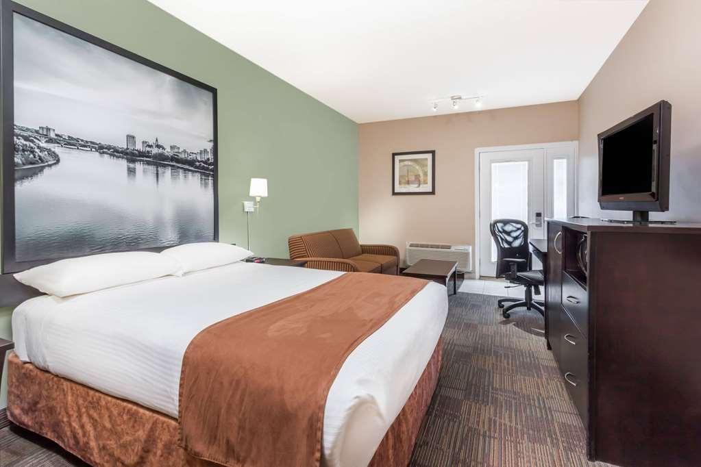 Super 8 By Wyndham Saskatoon Near Saskatoon Airport Hotel Szoba fotó