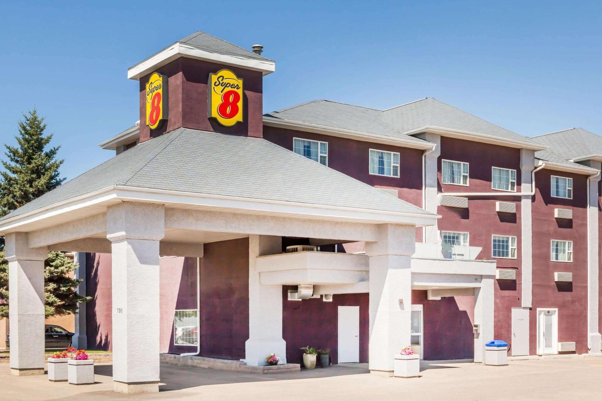 Super 8 By Wyndham Saskatoon Near Saskatoon Airport Hotel Kültér fotó